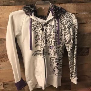 Women’s Fox zip front hoodie w/ Fur hood.